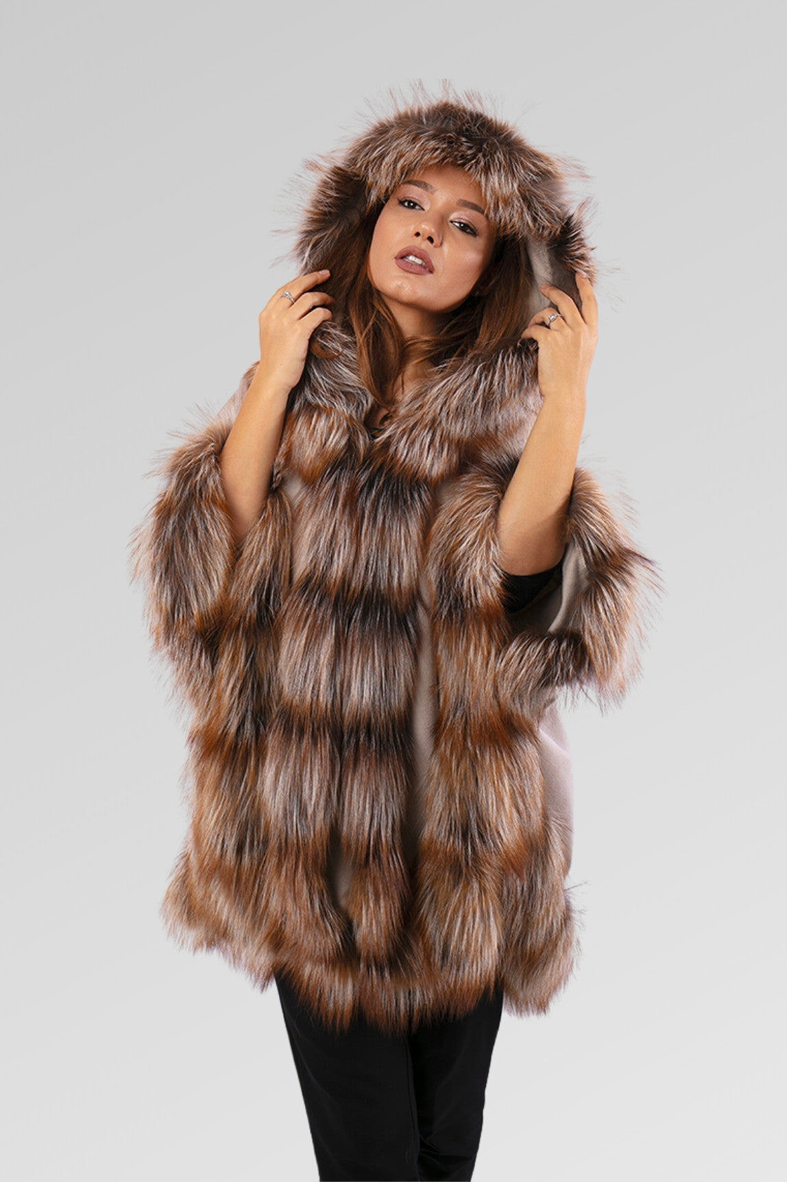 Cape en cachemire avec fourrure naturelle de renard argenté, femmes, Brown Frost 80