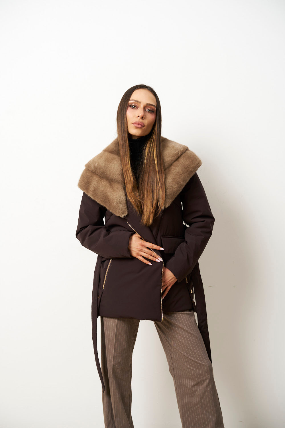 Jacke mit Nerzkragen und Klappe für Damen, Braun, Mareus