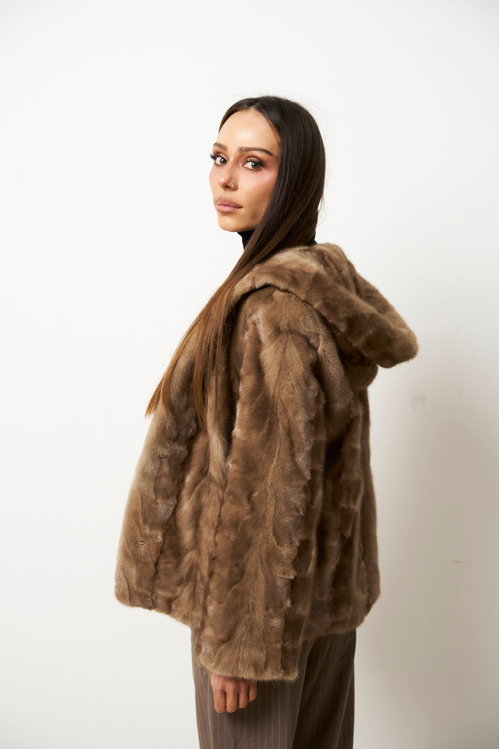 Cappotto in Pelliccia di Visone Naturale con Cappuccio da Donna, Marrone Pastello, Cambrata, Mareus