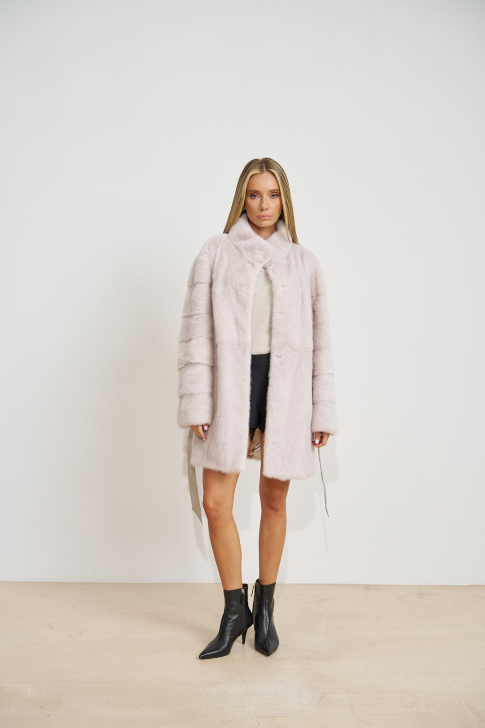 Haină din Blană Naturală de Vizon, cu Cordon din Piele, Blush Pearl 694
