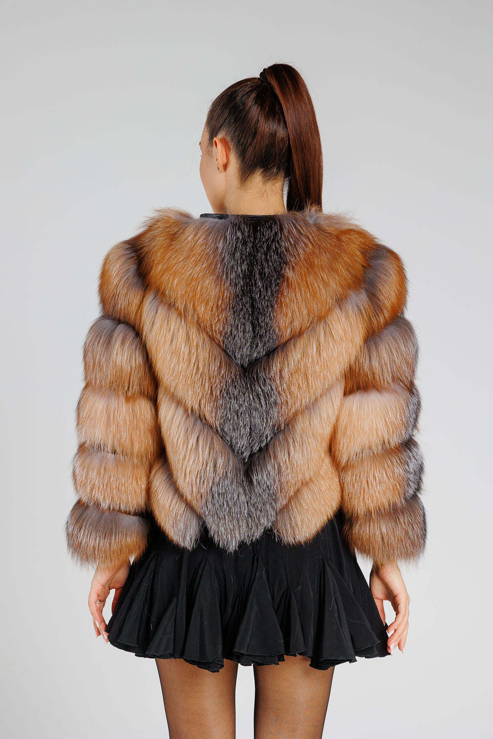 Natürlicher Silberfuchs-Pelzmantel, verwandelbares V-Muster mit abnehmbarer Kapuze, Damen, Braun Frost 380