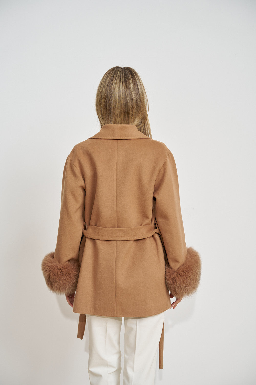 Palton din Lână, cu Manșete din Blană Naturală de Vulpe, Camel 671
