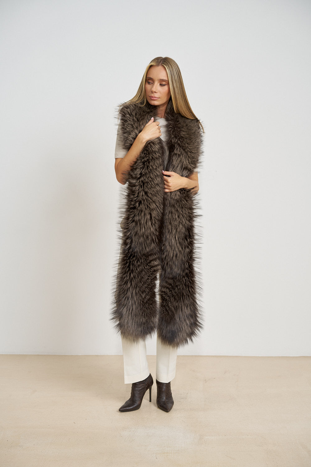 Șal Lung din Blană Naturală de Vulpe, Brown Frost 684