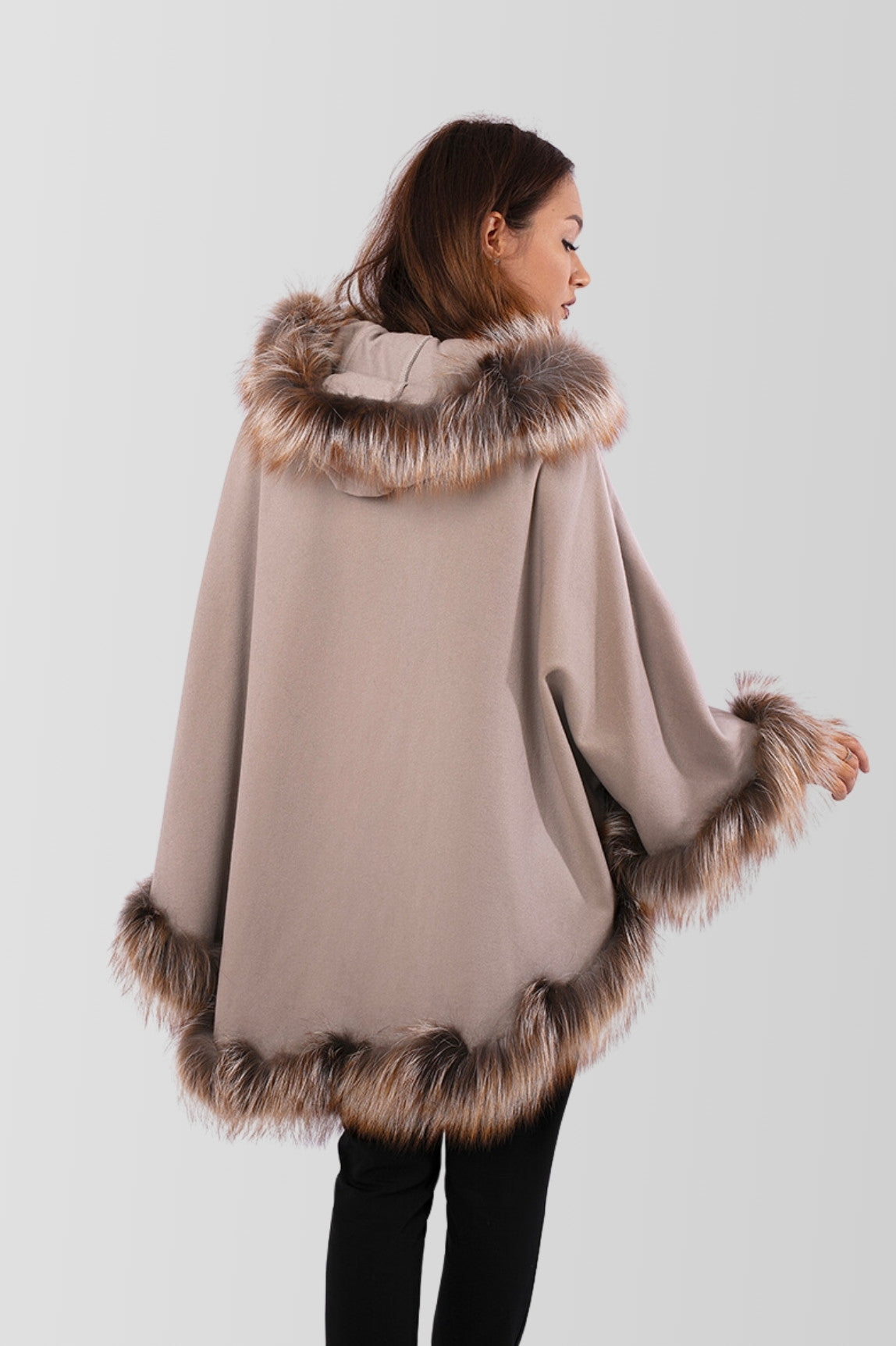 Cape en cachemire avec fourrure naturelle de renard argenté, femmes, Brown Frost 80
