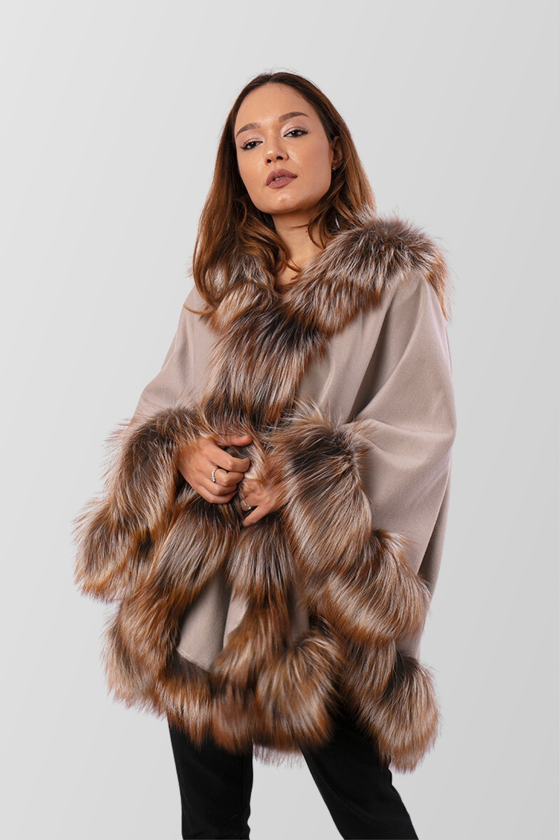 Cape en cachemire avec fourrure naturelle de renard argenté, femmes, Brown Frost 80
