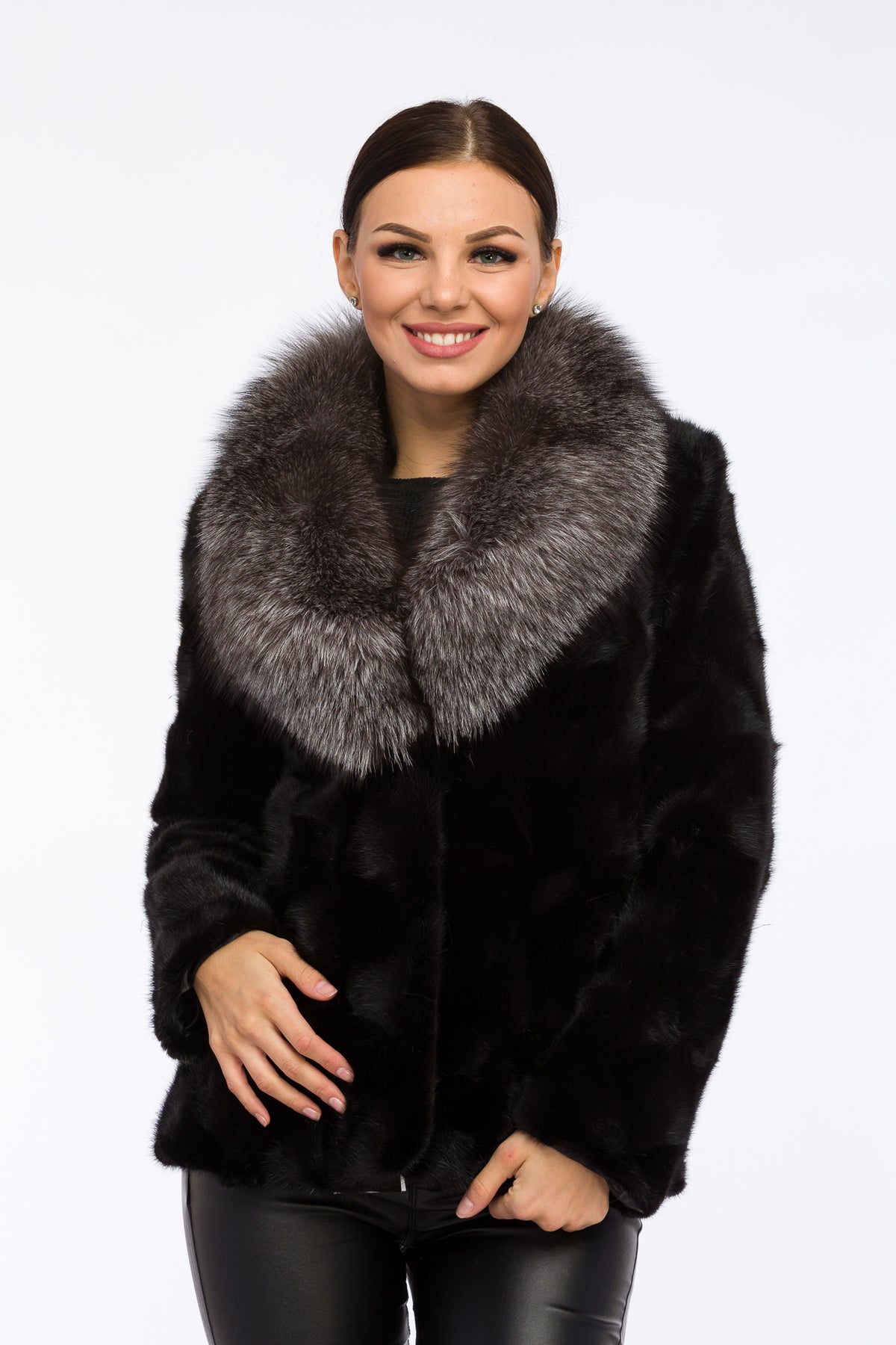 Haină din Blană Naturală de Nurcă cu Guler de Vulpe, Femei, Obsidian și Grey Frost 162