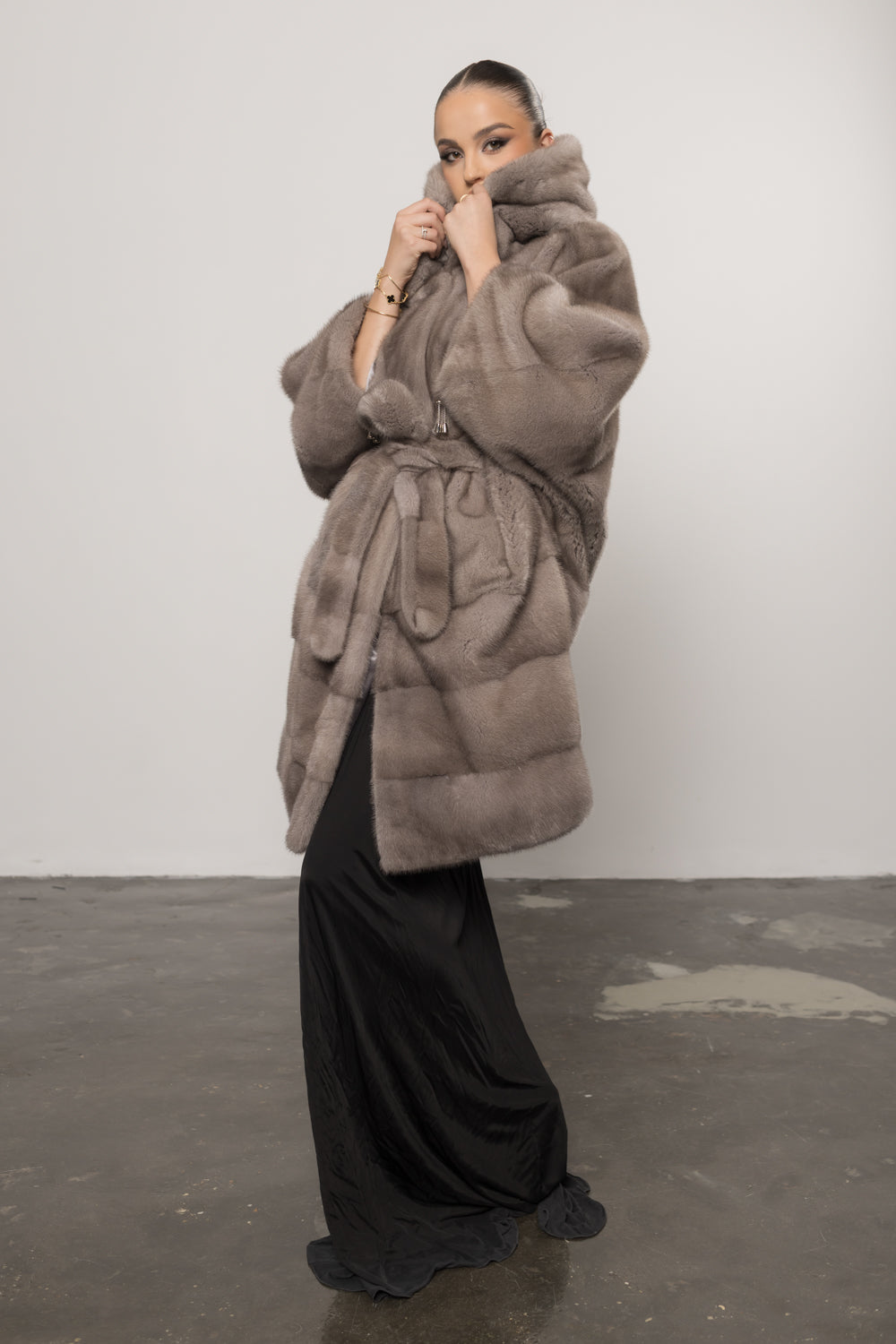 Manteau en fourrure de vison naturel, avec capuche et ceinture, oversize, Silver Blue 419