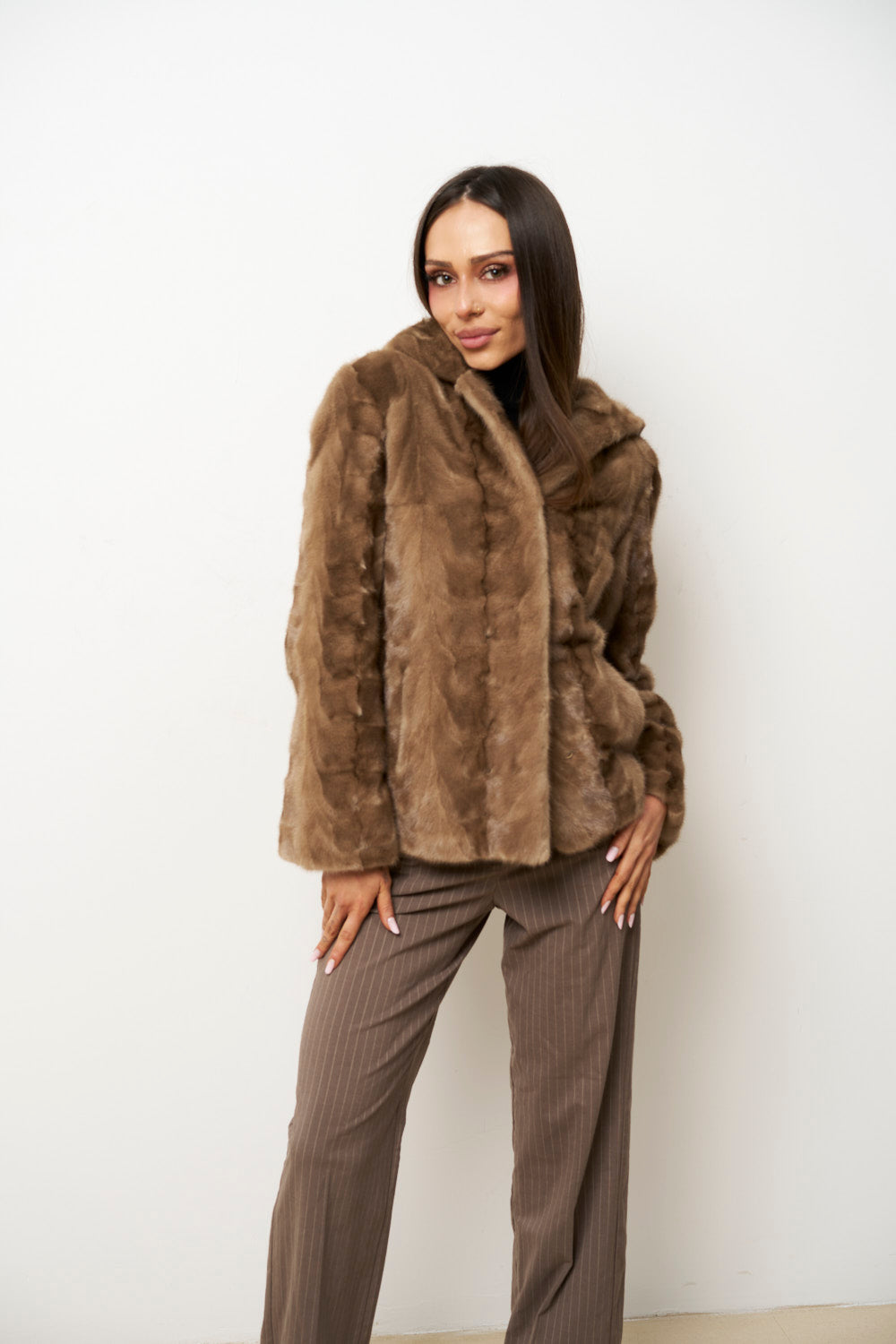 Cappotto in Pelliccia di Visone Naturale con Cappuccio da Donna, Marrone Pastello, Cambrata, Mareus