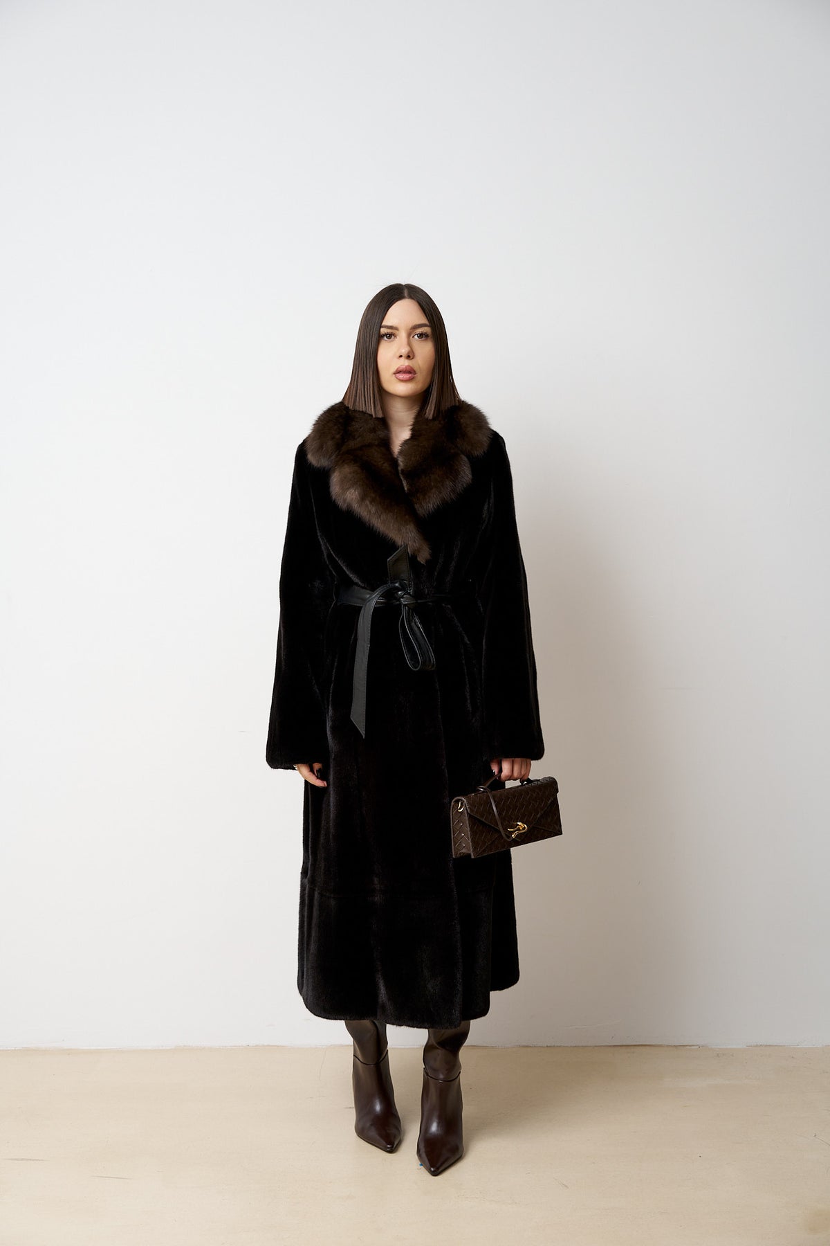 Blackglama Manteau en Fourrure de Vison Naturel avec Col en Sable, Noir, Mareus