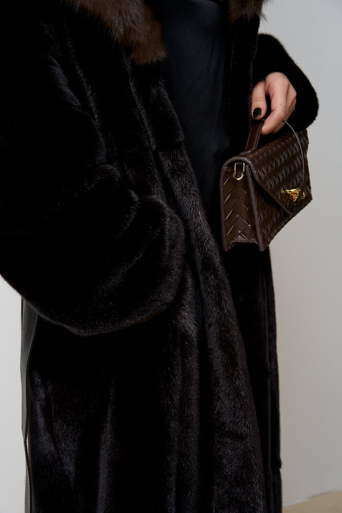 Blackglama Manteau en Fourrure de Vison Naturel avec Col en Sable, Noir, Mareus