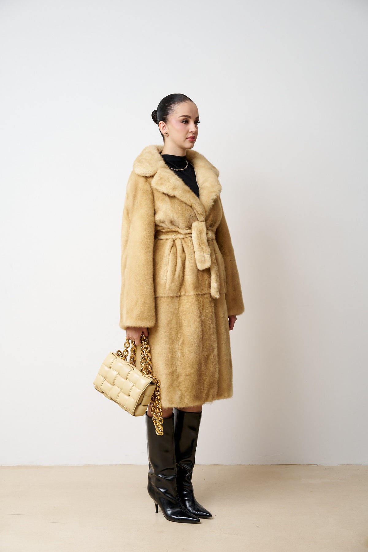 Haină din Blană Naturală de Vizon, cu Cordon, Champagne Gold 538