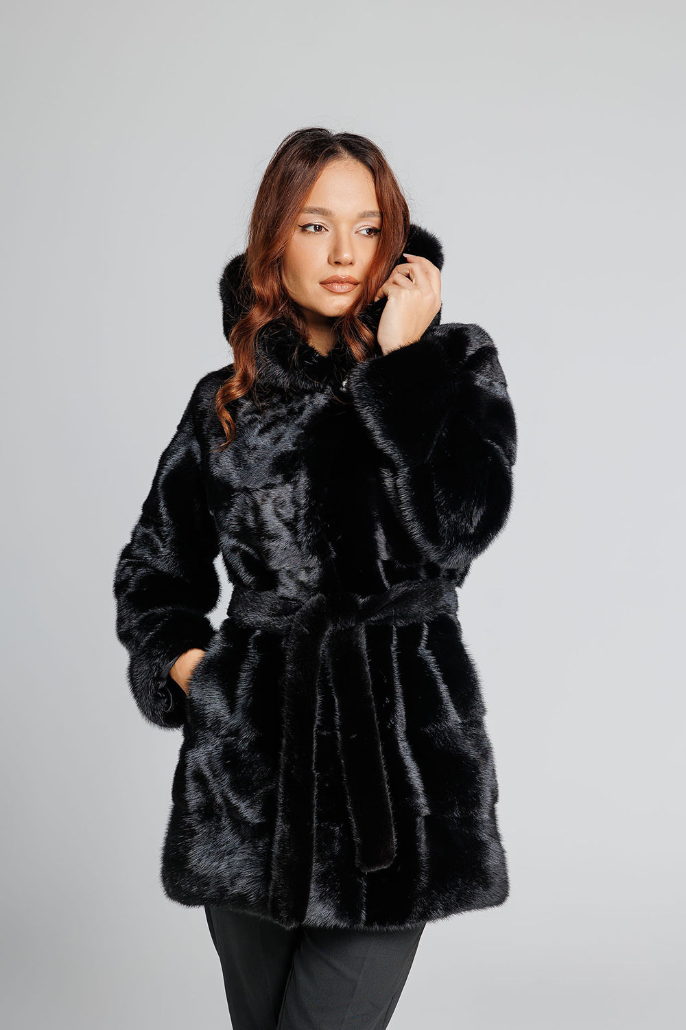 Manteau en fourrure de vison naturel, avec capuche cobra et ceinture, pour femme, Obsidian 195